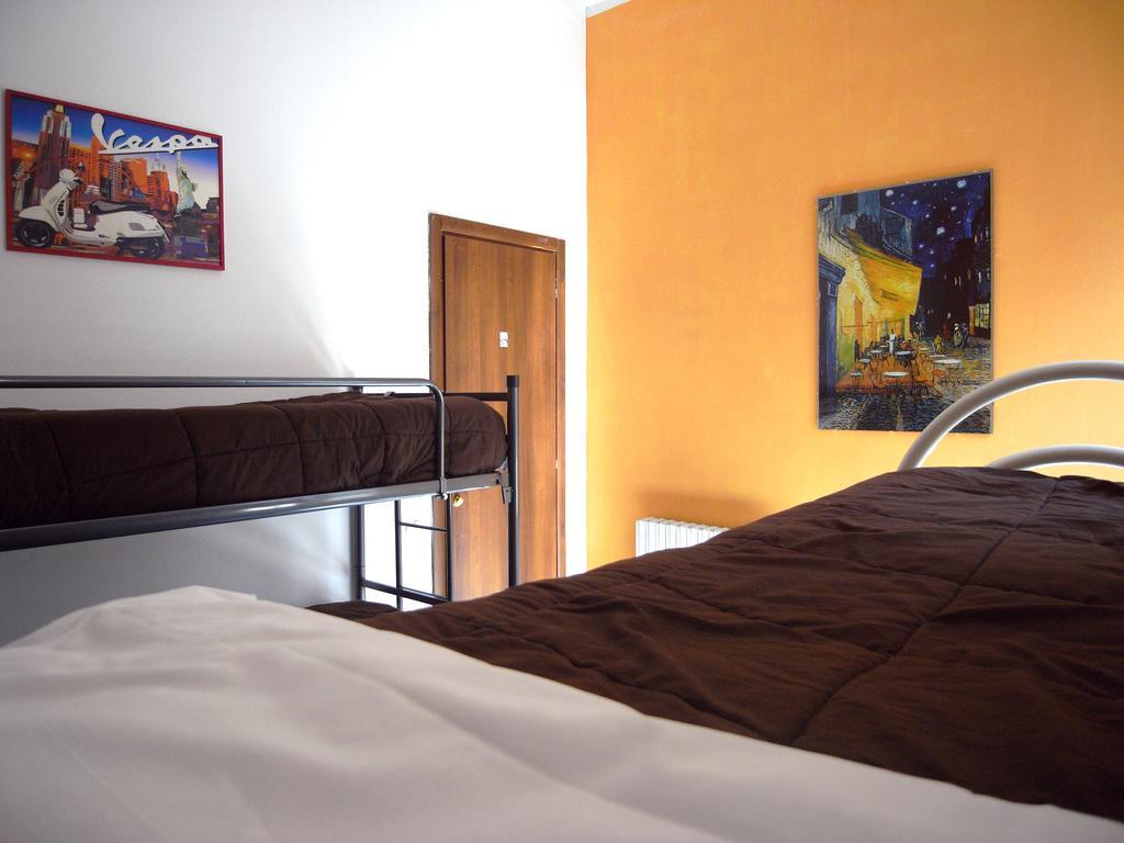 Hostel California Milan Exterior photo