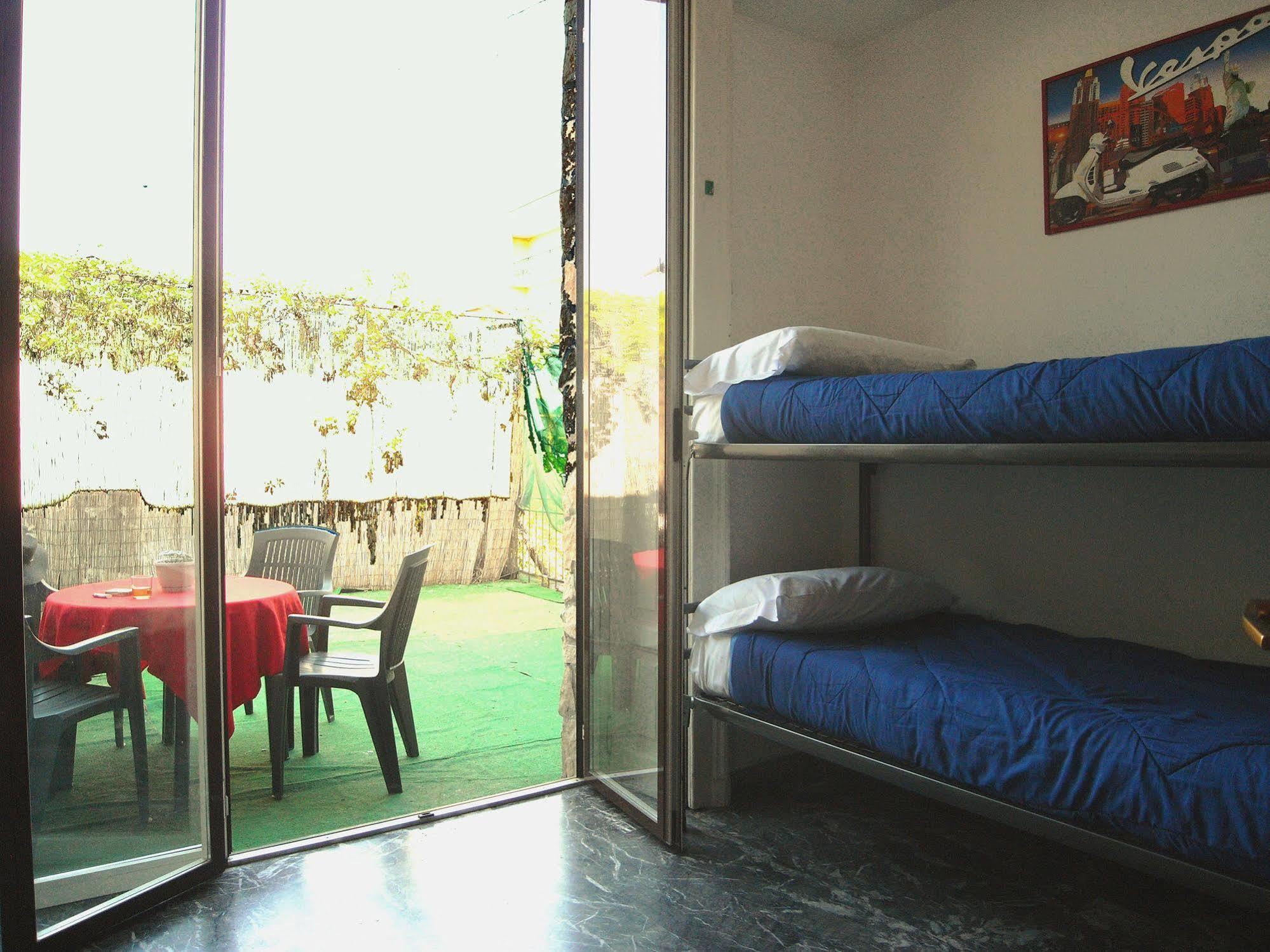 Hostel California Milan Exterior photo