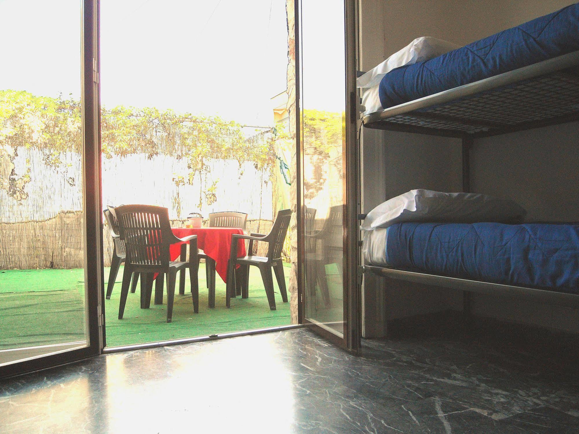 Hostel California Milan Exterior photo